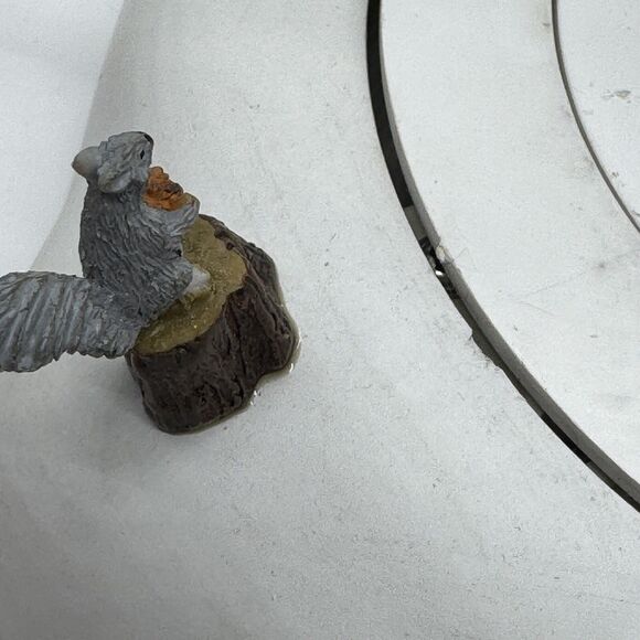 Lemax Coventry Cove Racing Rover Sled Tree Christmas 2006 Lights Only READ - Picture 8 of 16